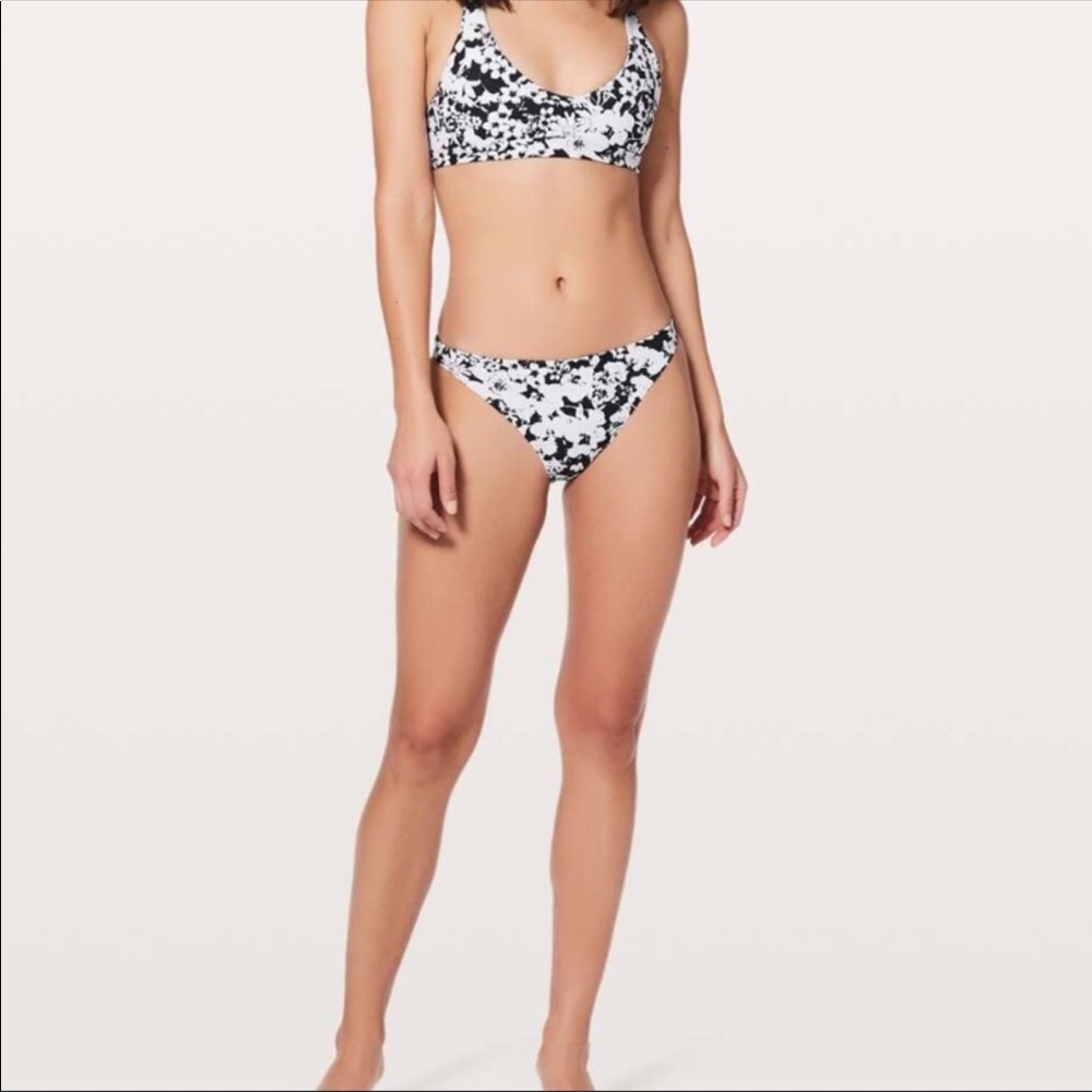 SOLD ON M Lululemon swim bottoms - Picture 2 of 8